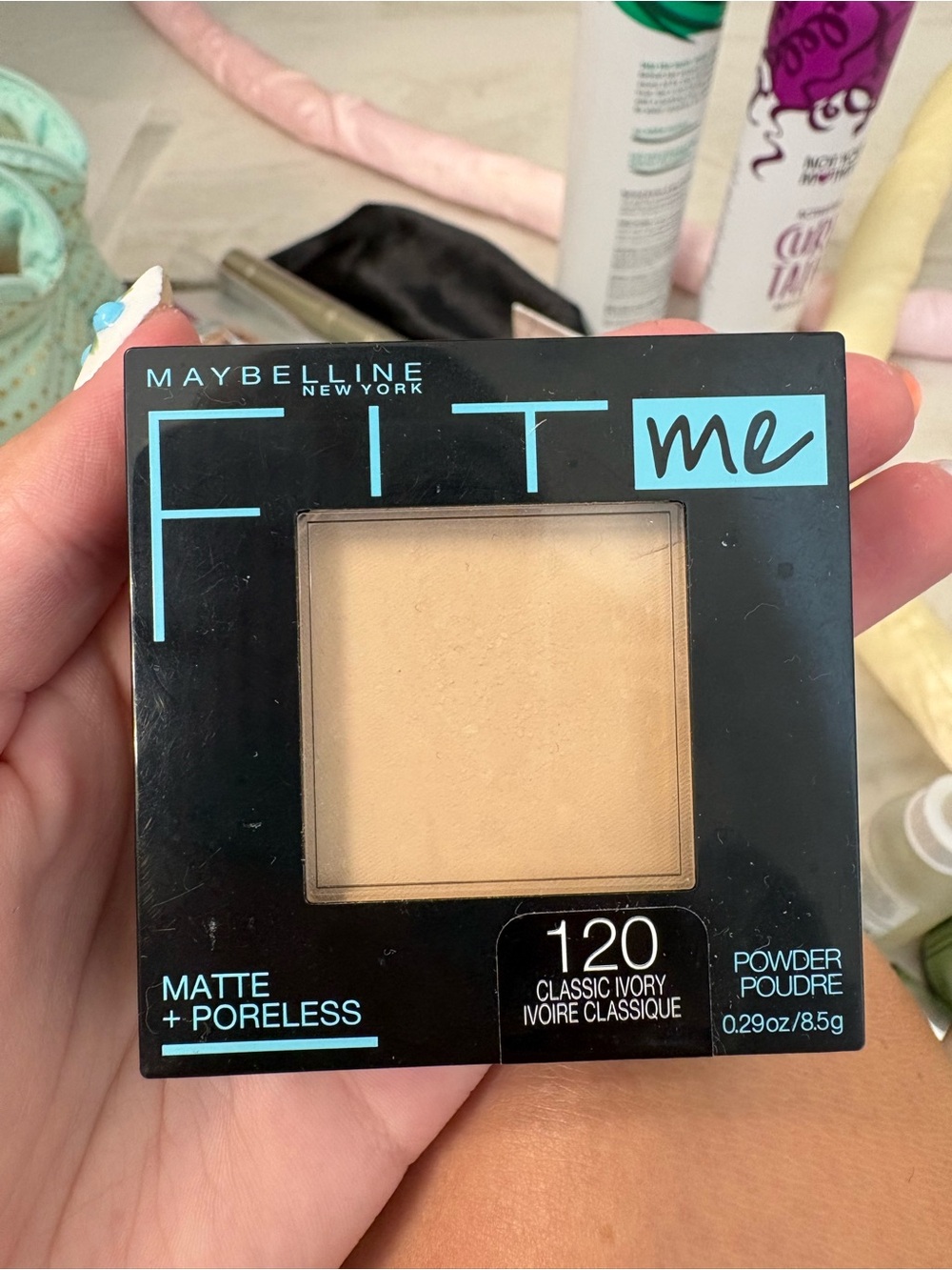 Maybelline Fit Me Matte + Poreless Powder in 120 Classic Ivory – Beige Compact